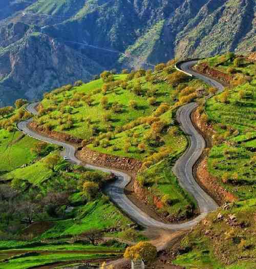  ای عشق تو ایمانم از عشق تو بیجانم ای مرهم دردانم جانانه تو نازتکه